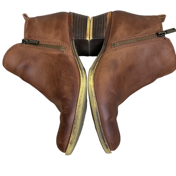 Lucky Brand Basal leather ankle Bootie Size 7M - Picture 4 of 8